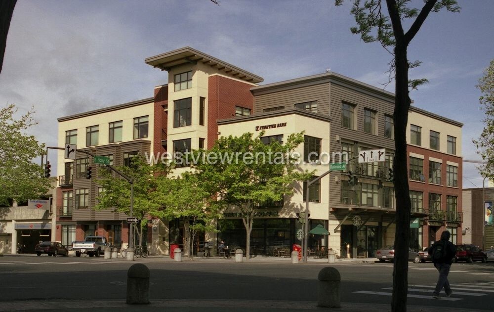 Primary Photo - 1225 Railroad Avenue - 216