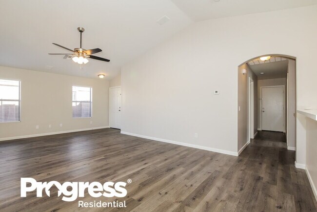 Building Photo - 11932 W Dos Rios Dr