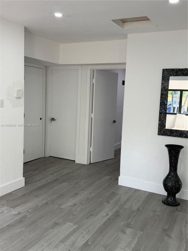 Building Photo - 1601 NE 158th St