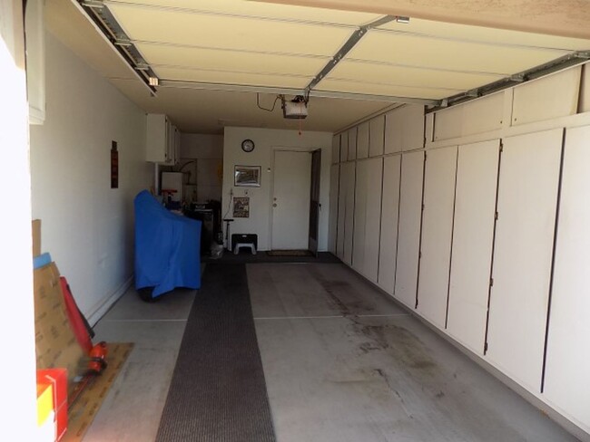 Building Photo - Golf Course Property in 55+ Community