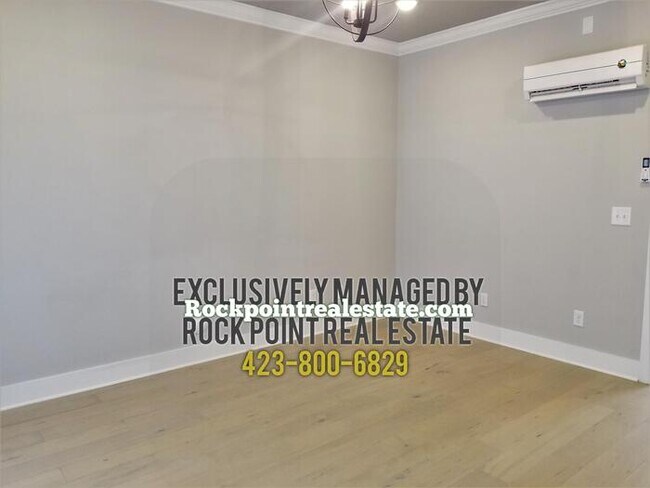 Building Photo - 418 Ziegler St