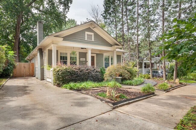 Foto del edificio - Beautiful 2bd/2ba Bungelow in Kirkwood wit...