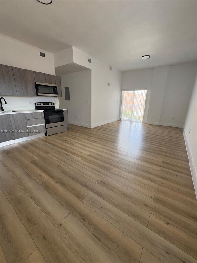 Foto del edificio - 1534 NW 1st St