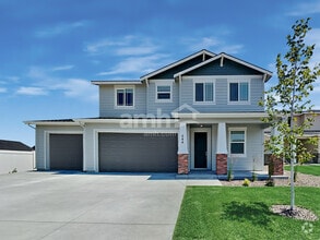 Building Photo - 644 S Rocker Ave