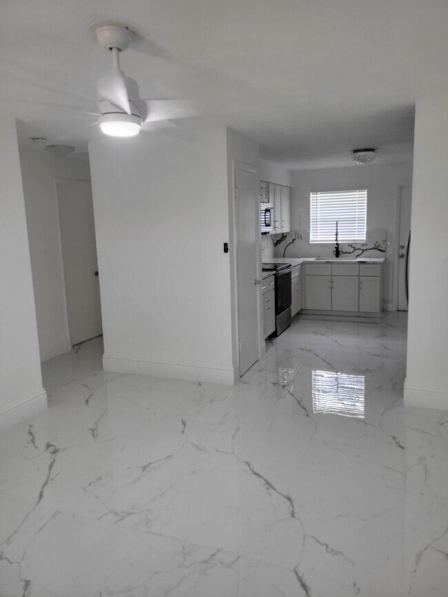 Foto del edificio - 222 SW 12th Ave