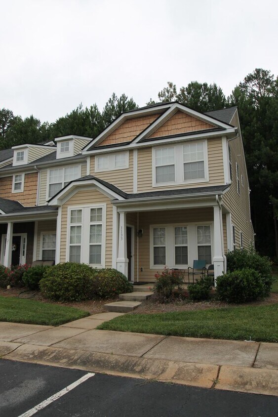 Foto del edificio - Exclusively offered by MUSE REALTY, LLC
