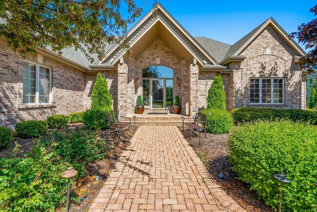 Building Photo - 7402 Hollyann Ln