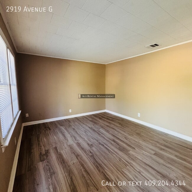 Building Photo - 2919 Avenue G-