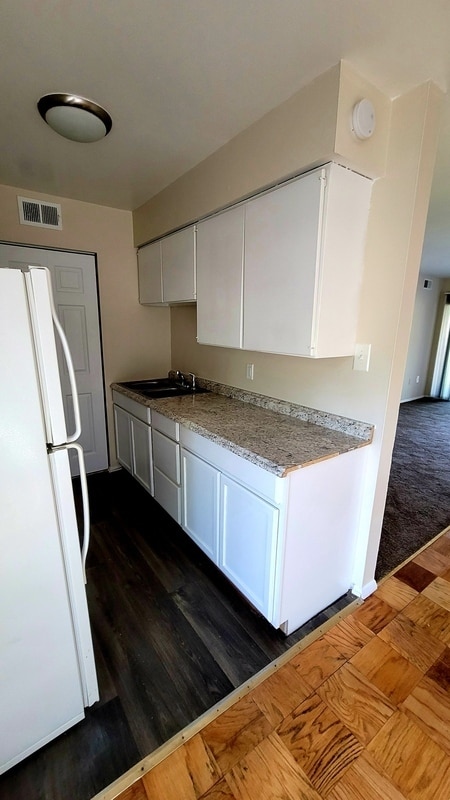 Foto del edificio - 1700 Carlisle Ave