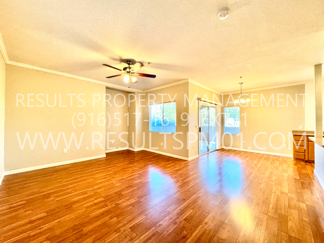 Foto del edificio - Beautiful 3-Bedroom Condo with garage in T...