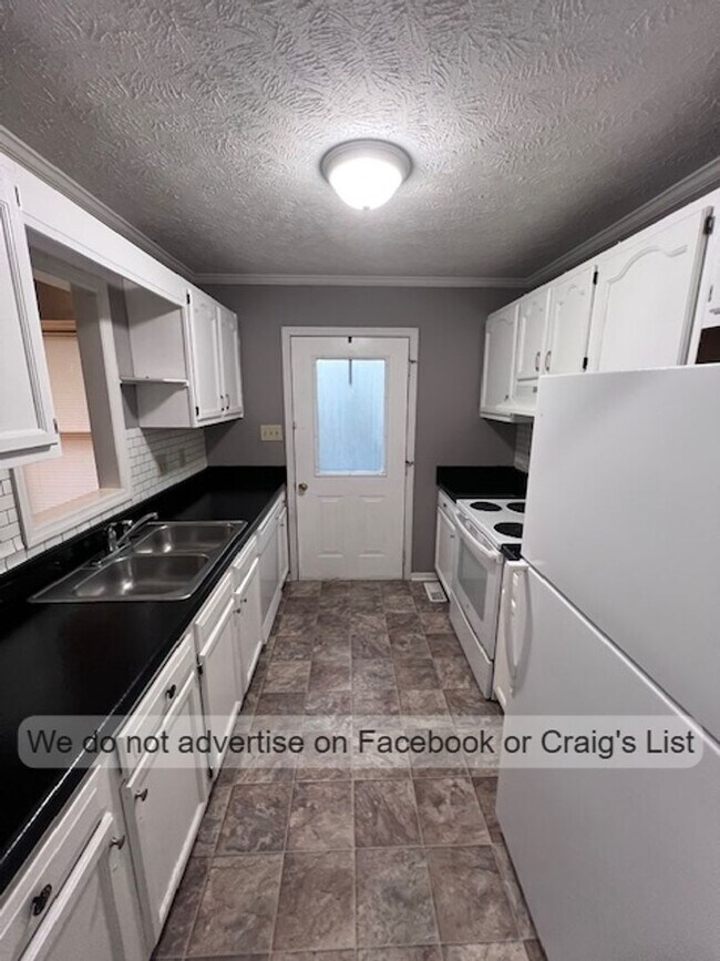 Building Photo - Rivercliff Villas- Crooked Creek Court