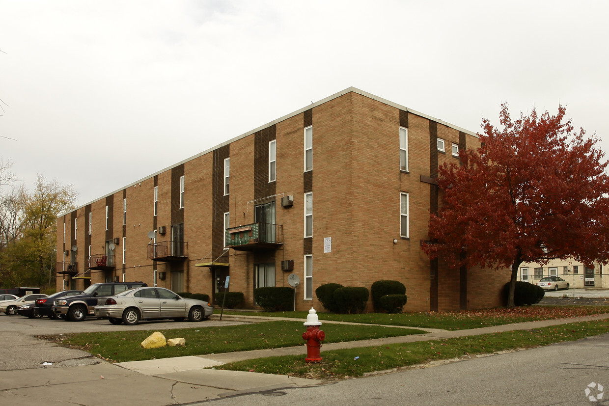 Clare Manor Apartments - Apartments in Maple Heights, OH | Apartments.com