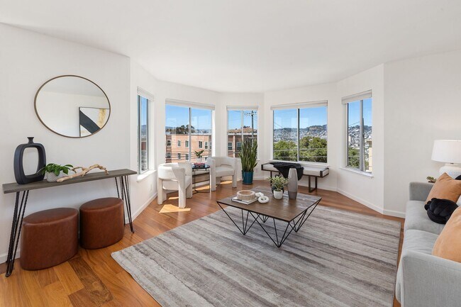 Foto del edificio - 2BR/2BA Potrero Contemporary View Condo! 2...