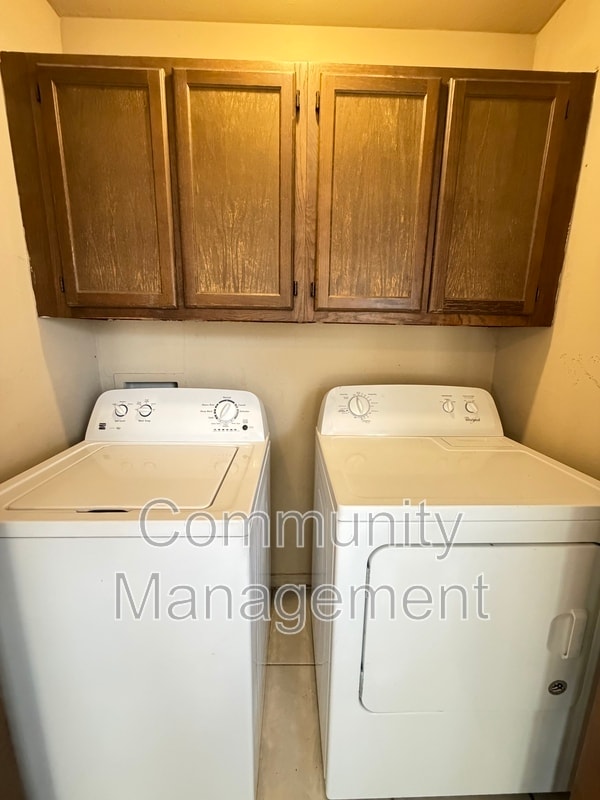 Building Photo - 5293 S Brightside View Dr