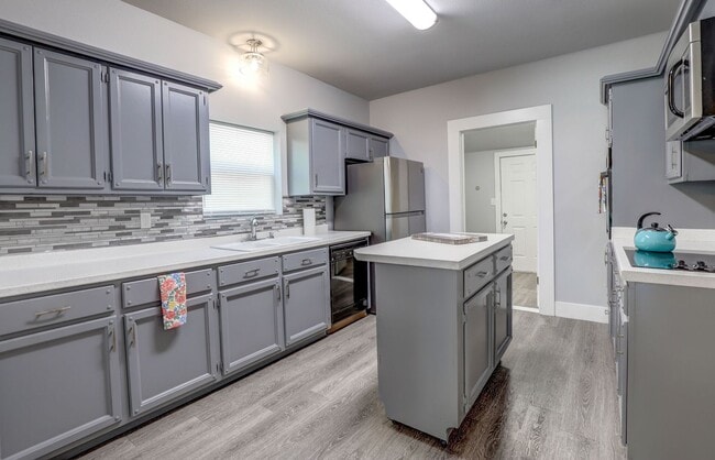 Building Photo - 3 Bedroom 2 Bathroom House in Texarkana, TX
