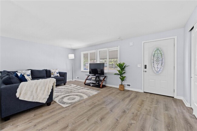 Foto del edificio - 189 Lawson Rd