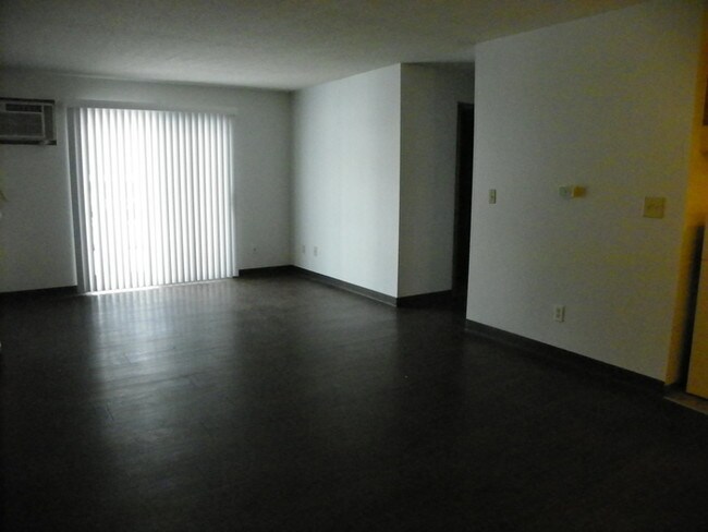 Building Photo - 16 Aossey Ln SW