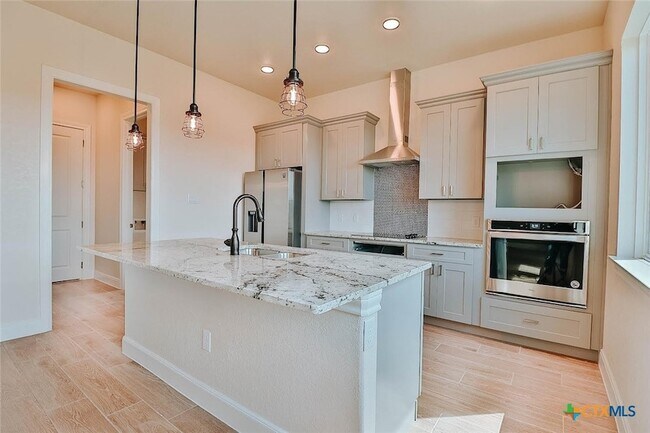 Foto del edificio - 1406 Prospect Cir