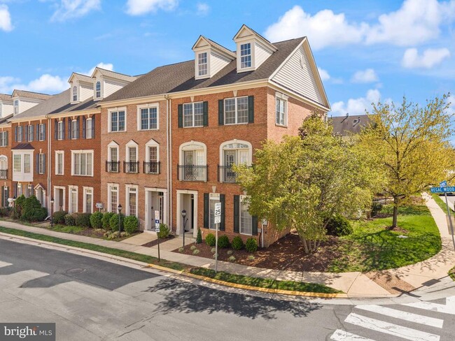 Building Photo - 42465 Regal Wood Dr