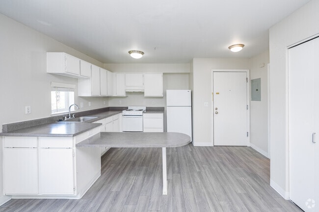 1BR, 1BA - 629SF - Kitchen - Stuart Place