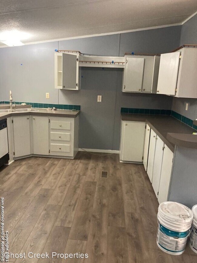 Foto del edificio - 3 br, 2 bath House - 756 Northeast Dr