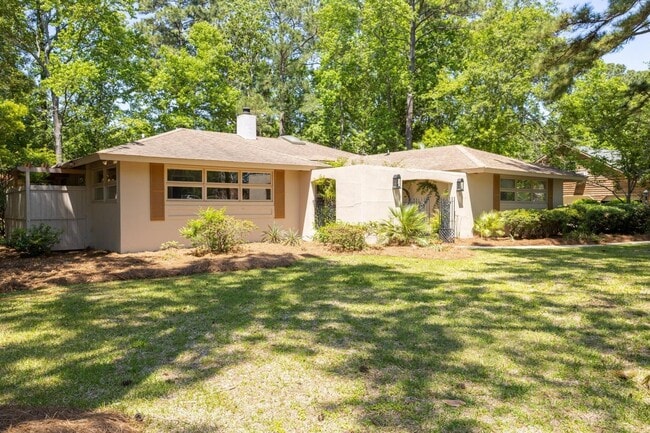 Building Photo - 3 Bedroom 2 Bath House in Snee Farm - Moun...