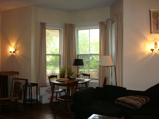 Building Photo - 337 Central St