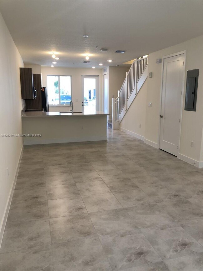 Building Photo - 10290 SW 64th St