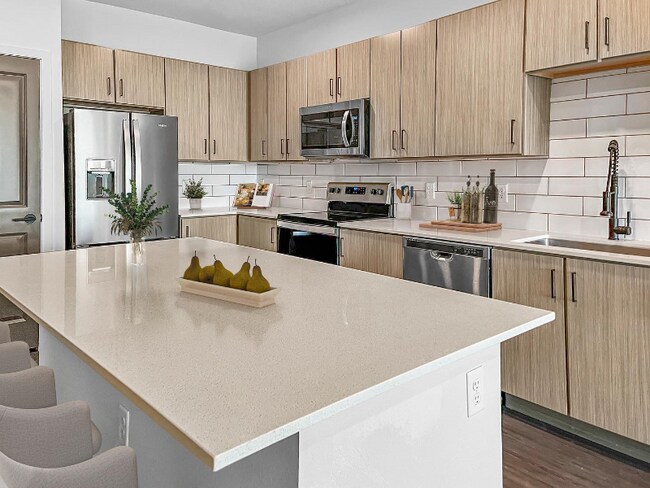 Building Photo - 7703 Interbay Blvd