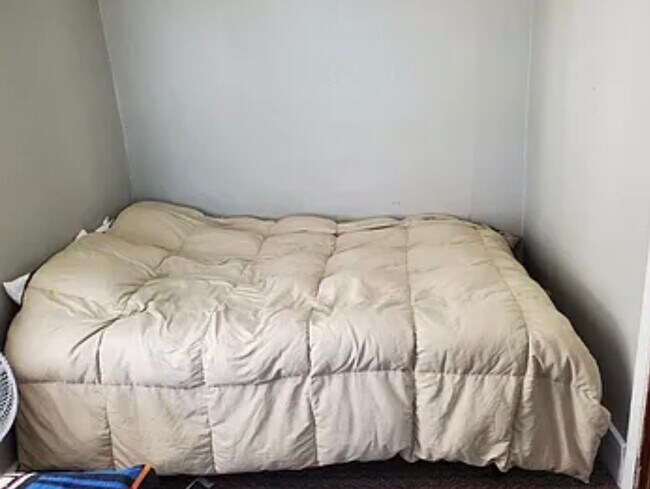 Foto del edificio - 921 N Riverfront Dr