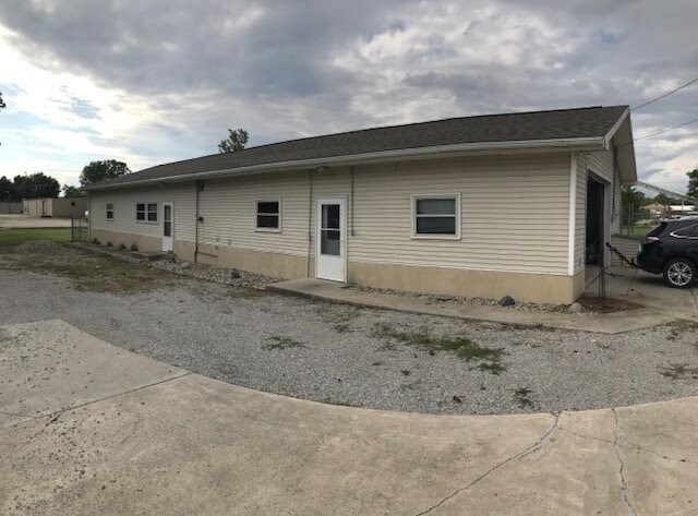 Building Photo - 215 Lincoln Hwy E