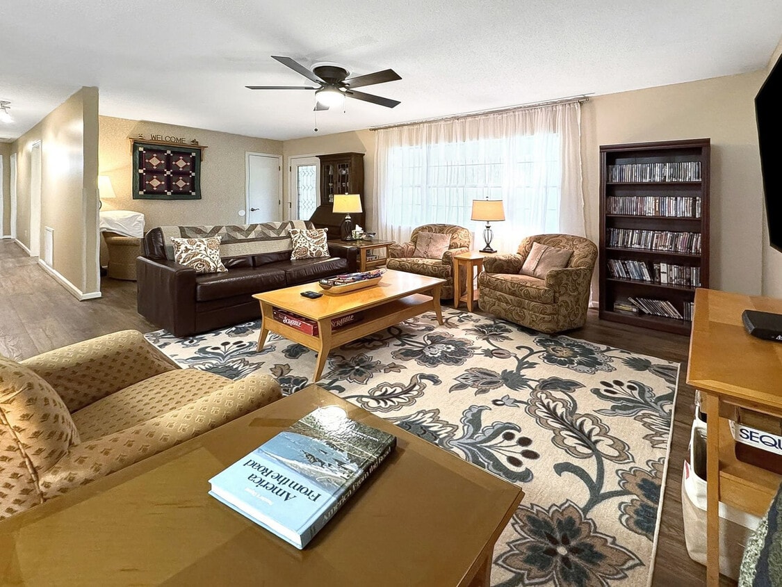 Primary Photo - 148 Rice Rd