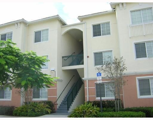 Building Photo - 9845 Baywinds Blvd