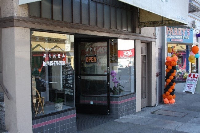 Building Photo - 109-111 Clement St