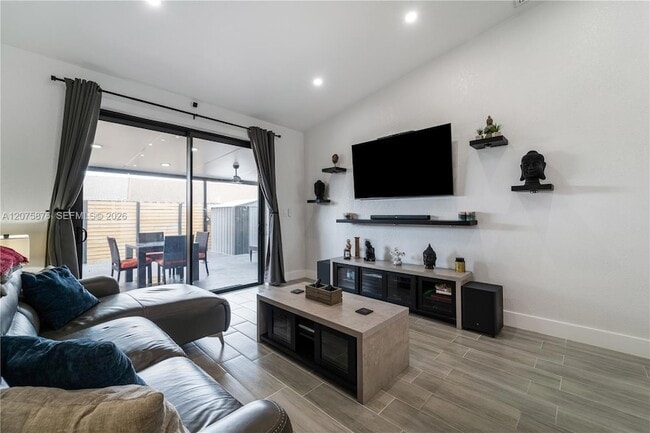 Foto del edificio - 6711 NW 193rd Ter