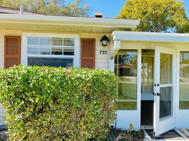 Photo - 735 Sixth St House