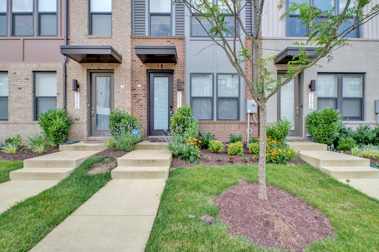 Photo - 2502 Emerald Branch Dr-