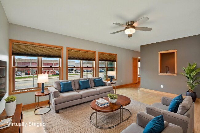 Foto del edificio - 2905 N Newhall St