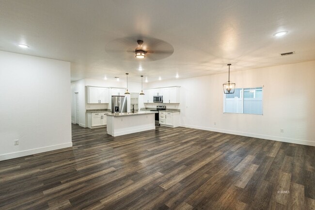 Building Photo - 1545 Katelyn Ln