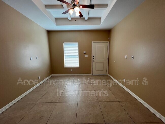 Foto del edificio - 2600 E Garfield Ave