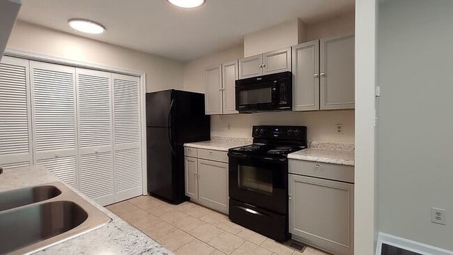 Photo - Chisle Run- 2 bedrooms and 1.5 bathrooms Townhome