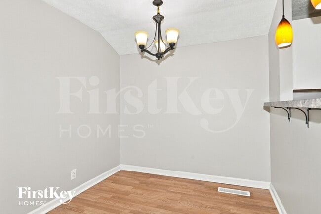 Building Photo - 4801 Leone Dr