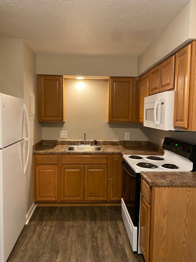Foto principal - 3451 Grand Ave