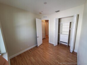 Building Photo - 4329 Parkside Dr