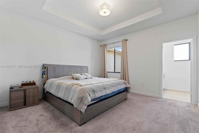 Building Photo - 20544 NE 5th Pl