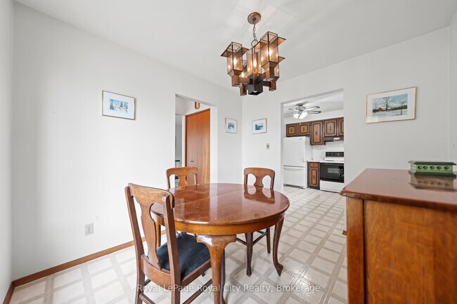 Photo du bâtiment - 17 Muskoka Dr