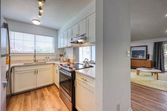 Building Photo - Deerfield at Indian Creek