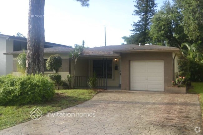 Building Photo - 6844 SW 12th St