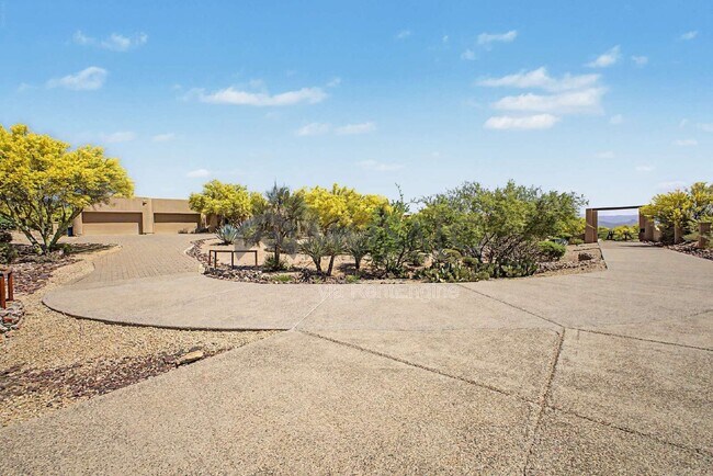 Foto del edificio - 14006 E Mark Ln