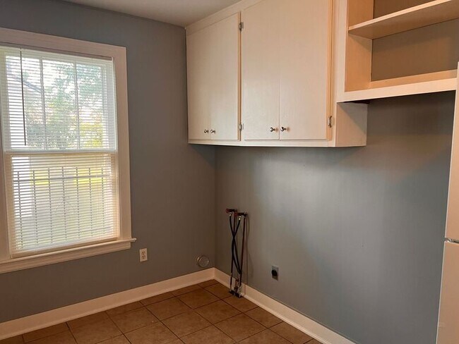 Foto del edificio - 4217 W 11th St